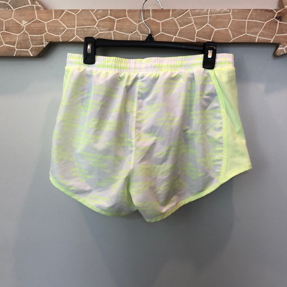 Under Armour Shorts - Picture 2 of 2